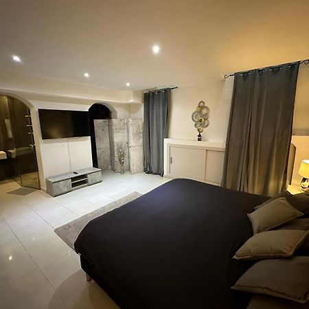 Les Champs Elysees-125M2 Modern And Spacious Parijs Buitenkant foto