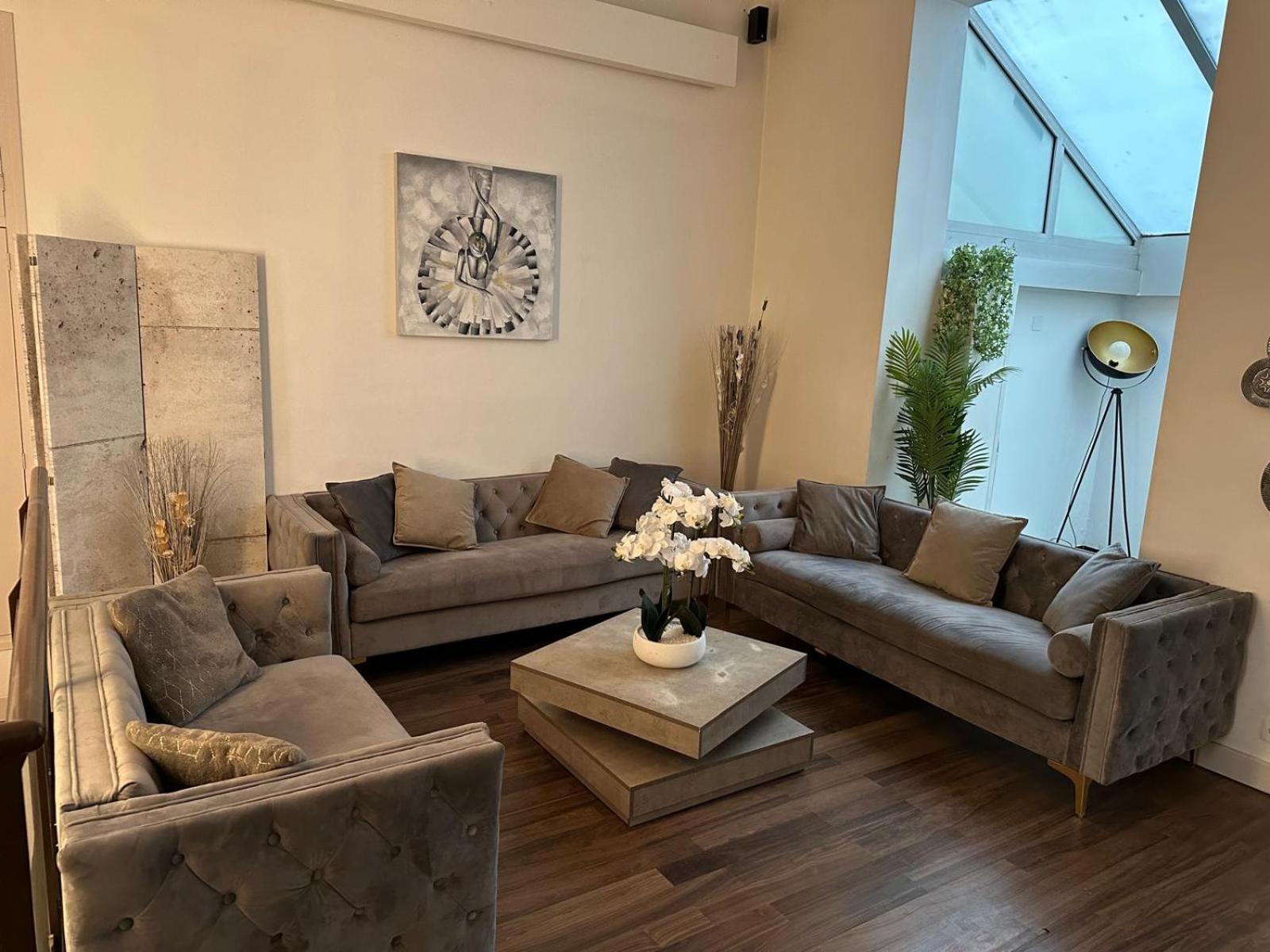 Les Champs Elysees-125M2 Modern And Spacious Parijs Buitenkant foto